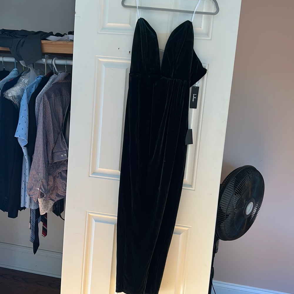 Velvet dark green dress, perfect for winter wedding or event - Picture 2 of 4